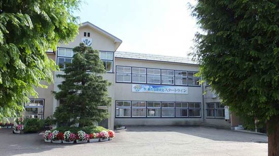 秋田修英高等学校の写真