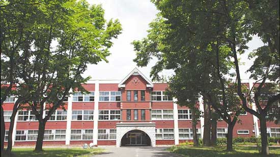 クラーク記念国際高等学校の写真