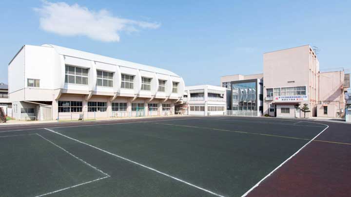 今治精華高等学校の写真