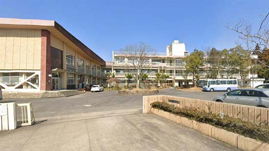 徳風高等学校の写真