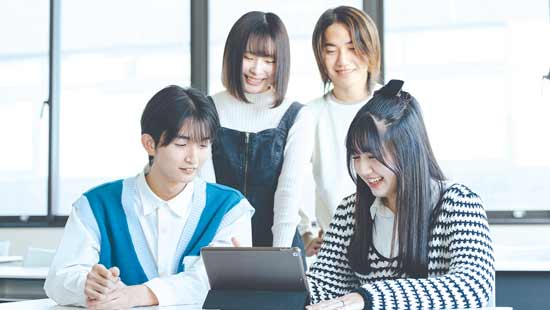 ルネサンス大阪高等学校の写真