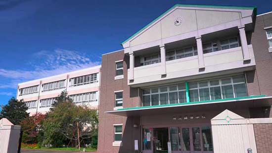 秀英高等学校の写真