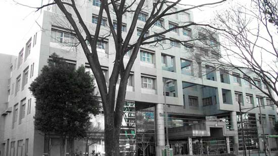 東京都立新宿山吹高等学校の写真
